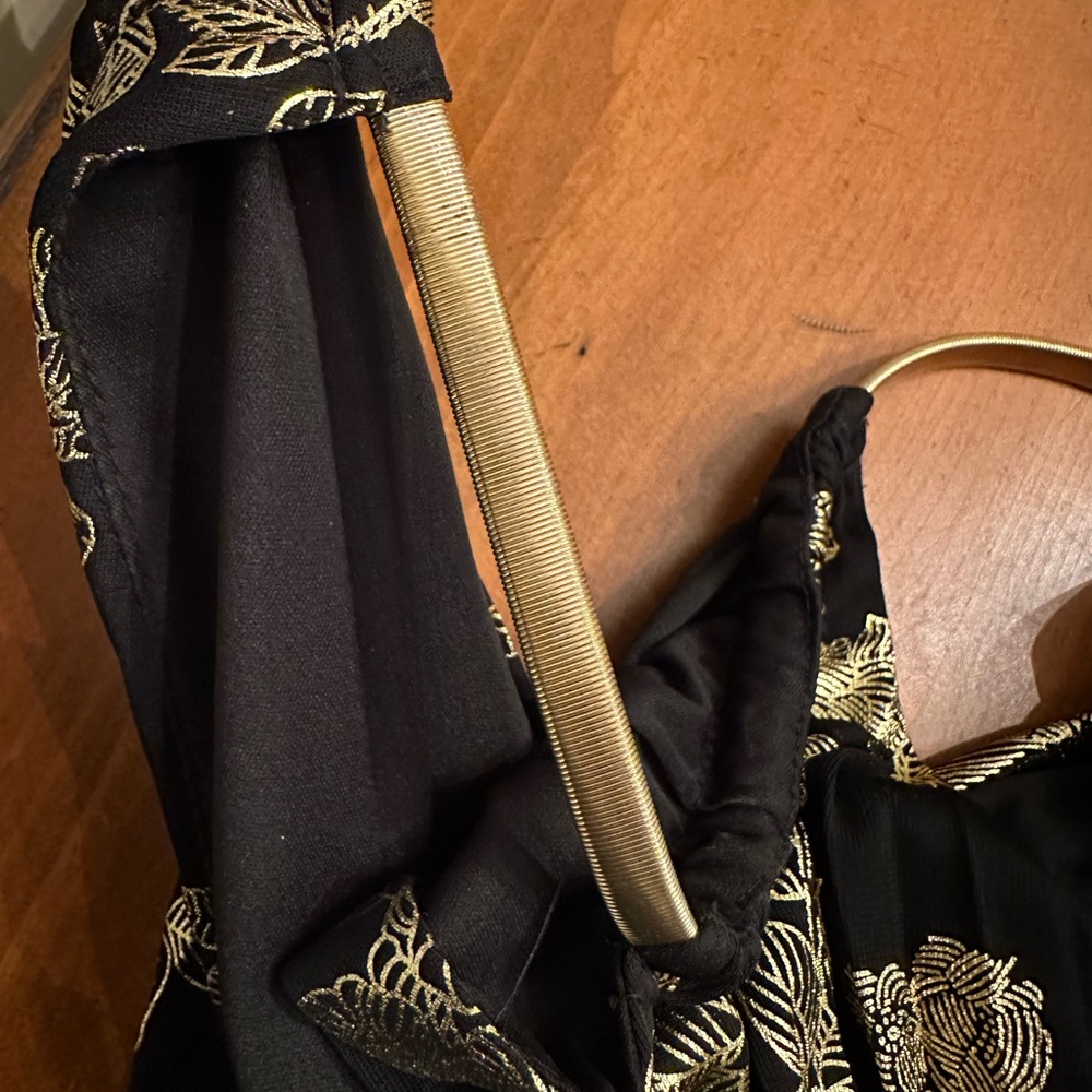 Elegant Black and Gold Halter Dress - Picture 4 of 6